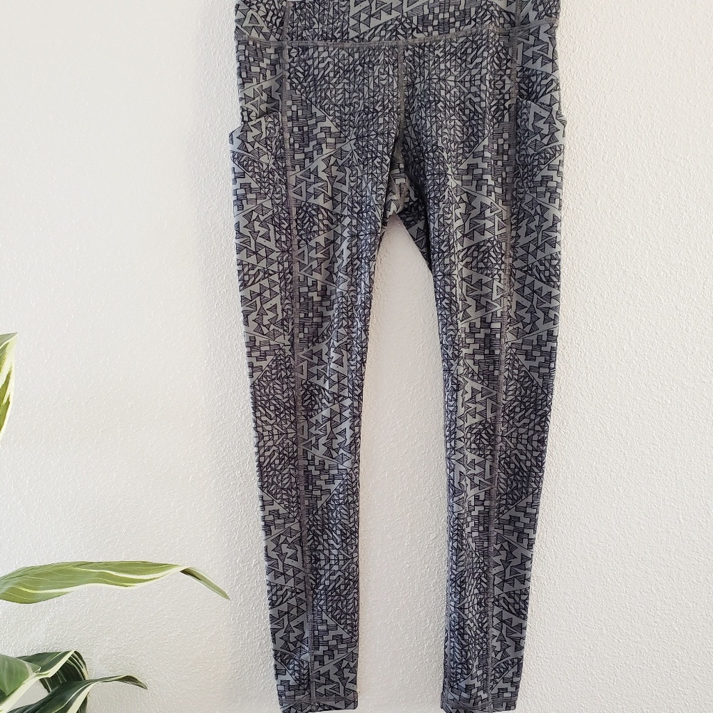 LUCY Activewear Legging (print no longer sold!)